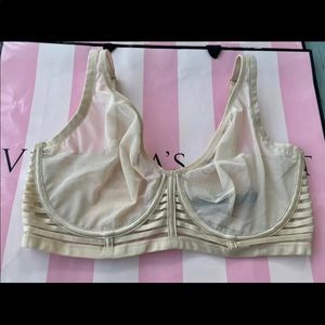 Victoria’s Secret Champagne Luxe Lingerie unlined mesh plunge bra